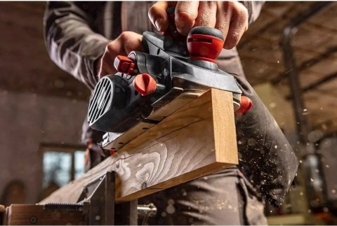 GRAPHITE Strug Elektryczny 850W Graphite głębokość strugania 3mm, szerokość strugania 82 mm