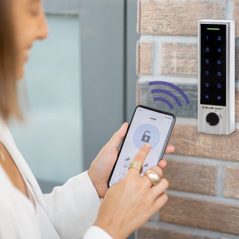 Qoltec QOLTEC ZAMEK SZYFROWY DOTYKOWY TITAN Z CZYTNIKIEM LINII PAPILARNYCH | RFID | BT 4.0 | KOD | KARTA | BRELOK | DZWANEK | IP68