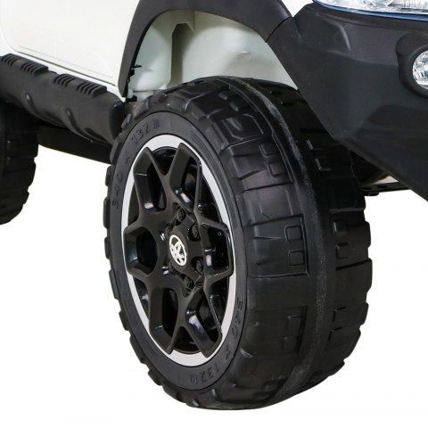 Pojazd Toyota Hilux Biała