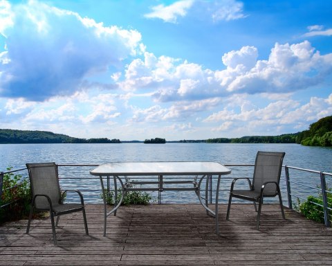 Stół ogrodowy ze szklanym blatem NEPTUN 150x90x70