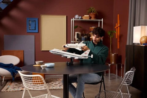 LEGO Icons 10360 Nosiciel wahadłowców