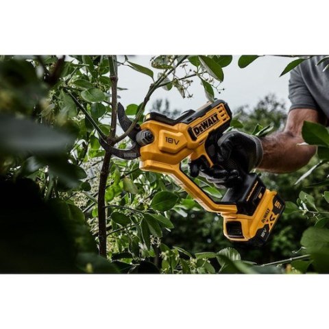 Akumulatorowy sekator DeWALT DCMPP568P1-QW 18V XR do gałęzi 38mm
