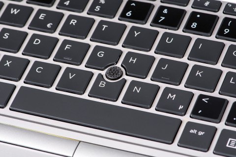 HP EliteBook 845 G7 AMD RYZEN 5 PRO 4650U 16GB 256GB SSD 14" FHD (US QWERTY) Win11pro + zasilacz UŻYWANY