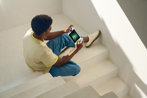 ASUS ROG Ally RC73YA-NH002W Ryzen Z2 A 7.0"FHD Touch 120Hz IPS-level 500nits Glossy 16GB LPDDR5X SSD512 Radeon Graphics 60WHrs W